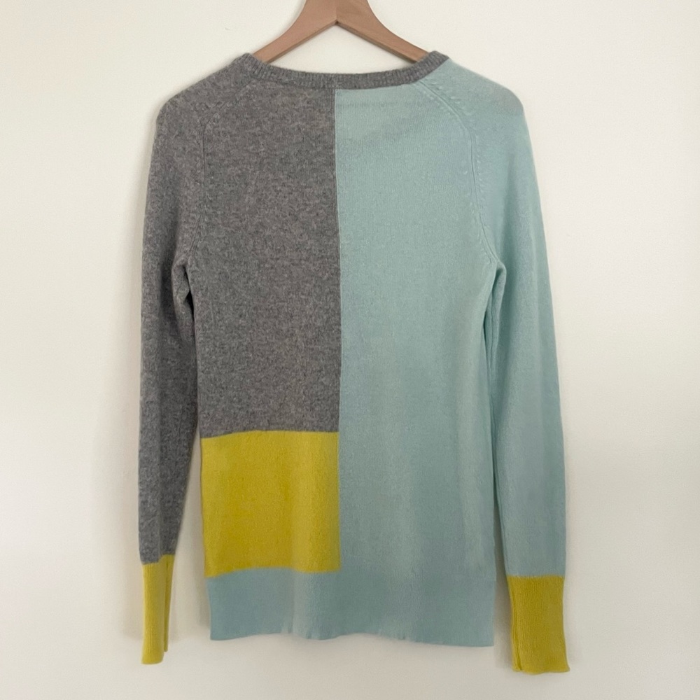 Halogen Color-block Cashmere Crew Neck Sweater - Picture 5 of 5